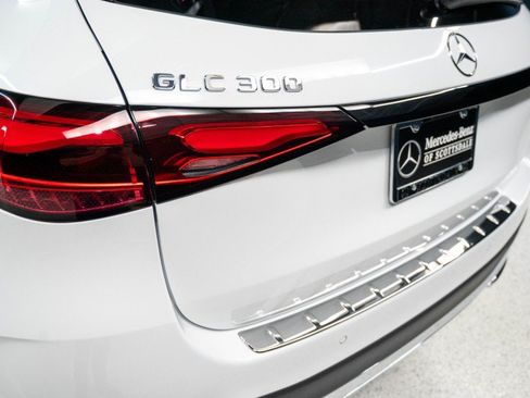 New 2026 Mercedes-Benz GLC 300 image 9