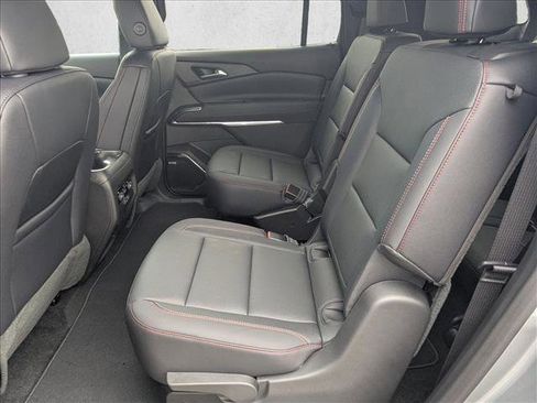 New 2026 Chevrolet Traverse Z71 w/ Enhanced Driving Package AWD/4WD image 16