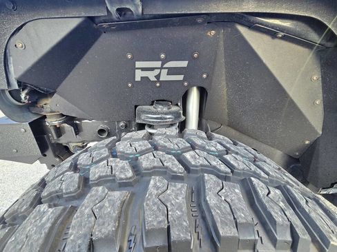 Used 2010 Jeep Wrangler Sahara w/ Dual Top Group AWD/4WD image 17