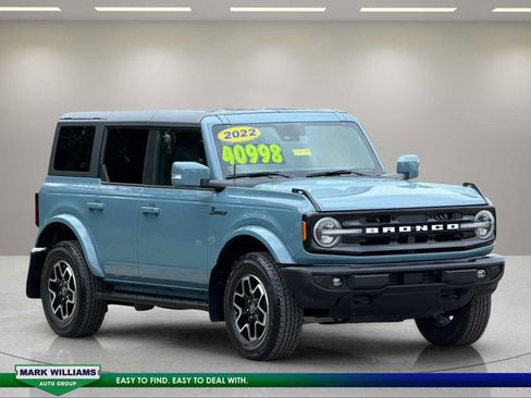 Used 2022 Ford Bronco Outer Banks AWD/4WD image 2