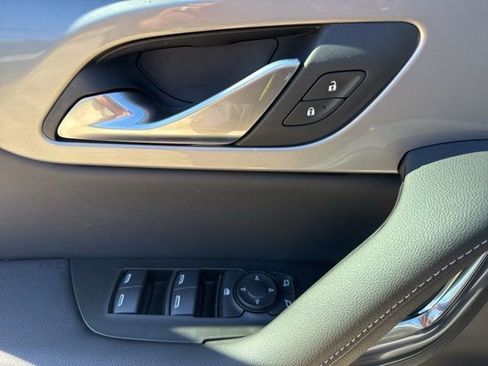 New 2025 Chevrolet Blazer LT w/ Convenience Package image 31