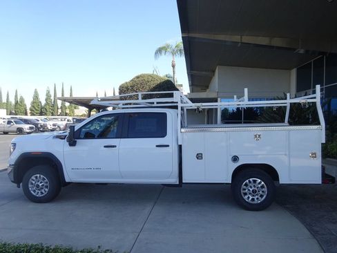 New 2026 GMC Sierra 2500 Pro w/ Convenience Package AWD/4WD image 4