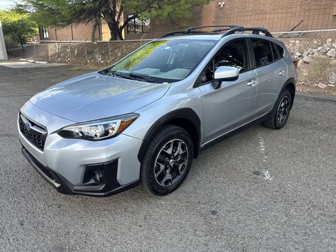 Used 2018 Subaru Crosstrek 2.0i Premium AWD/4WD image 3