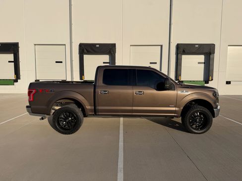 Used 2015 Ford F150 XLT w/ Equipment Group 302A Luxury image 3