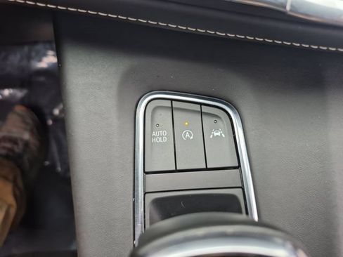 Certified 2024 Cadillac Escalade Premium Luxury Platinum w/ LPO, Floor Liner Package AWD/4WD image 23
