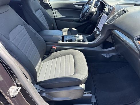 Used 2021 Ford Edge SE w/ Cargo Accessory Package image 13