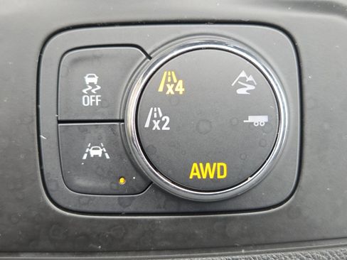 Used 2021 Chevrolet Traverse Premier w/ Redline Edition image 11