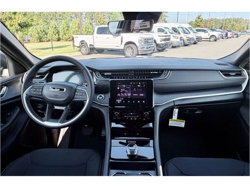 New 2026 Jeep Grand Cherokee Laredo RWD image 10