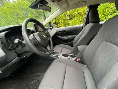 Used 2024 Toyota Corolla LE FWD image 17