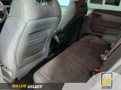 Used 2016 Chevrolet Traverse LT w/ Traveler's Package FWD image 11