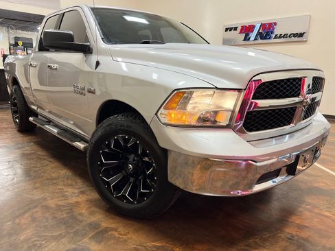 Used 2017 RAM 1500 Classic SLT image 36