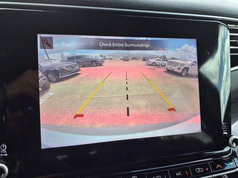 Used 2024 Jeep Wagoneer Series II w/ Flexible Seating Group RWD image 6