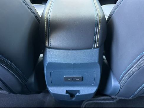 Used 2025 Ford Maverick Lobo image 22