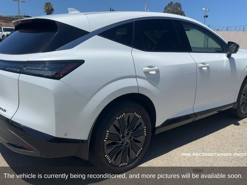 Used 2025 Nissan Murano Platinum w/ Cargo Package AWD/4WD image 6