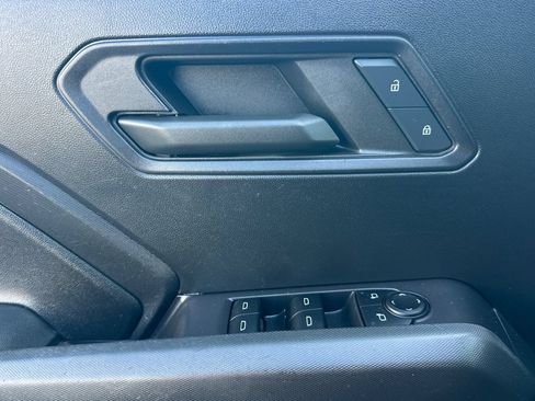 Used 2023 Chevrolet Colorado W/T RWD image 18