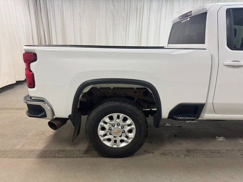 Used 2020 Chevrolet Silverado 2500 LT w/ Z71 Off-Road Package AWD/4WD image 5