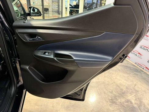 Used 2022 Chevrolet Bolt EUV LT w/ Convenience Package image 43