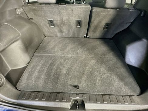 Used 2022 Chevrolet Equinox LT FWD image 36