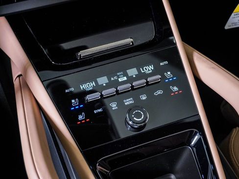 New 2026 Porsche Cayenne S image 24