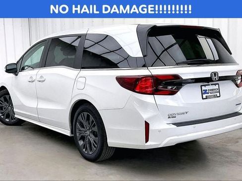 Certified 2025 Honda Odyssey Touring image 11