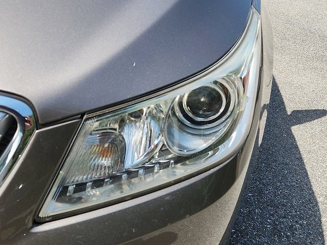 Used 2012 Buick LaCrosse Touring FWD image 9