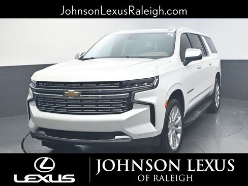 Used 2024 Chevrolet Suburban Premier AWD/4WD image 5