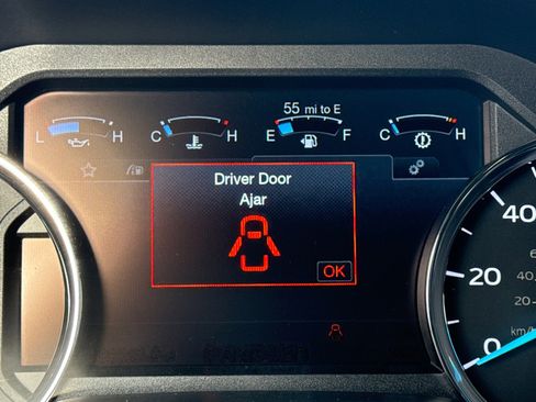 Used 2019 Ford F350 Lariat w/ Camper Package image 35