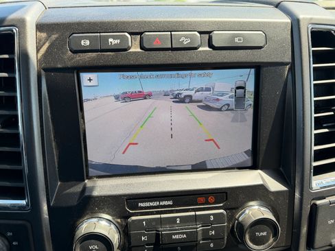 Used 2017 Ford F250 XLT w/ XLT Value Package AWD/4WD image 17