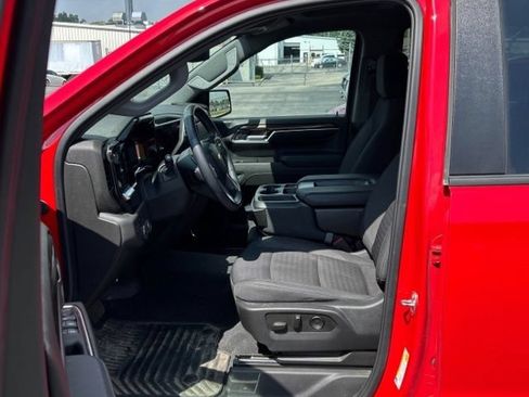 Used 2023 Chevrolet Silverado 1500 LT AWD/4WD image 7