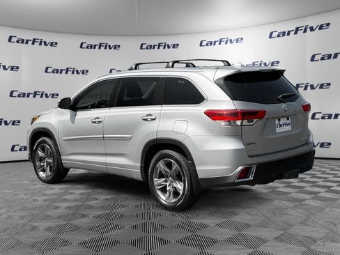 Used 2018 Toyota Highlander Limited Platinum AWD/4WD image 3