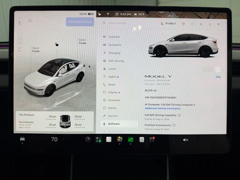 Used 2026 Tesla Model Y Long Range AWD/4WD image 21