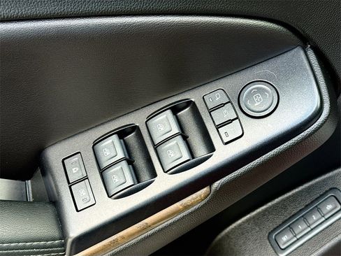 Used 2019 GMC Yukon XL Denali w/ Denali Ultimate Package image 18