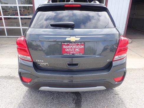 Used 2017 Chevrolet Trax LT w/ LT Convenience Package image 17