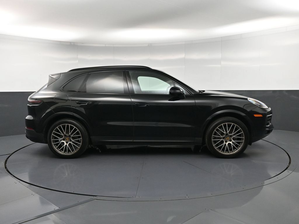Certified 2023 Porsche Cayenne S Platinum AWD/4WD image 9