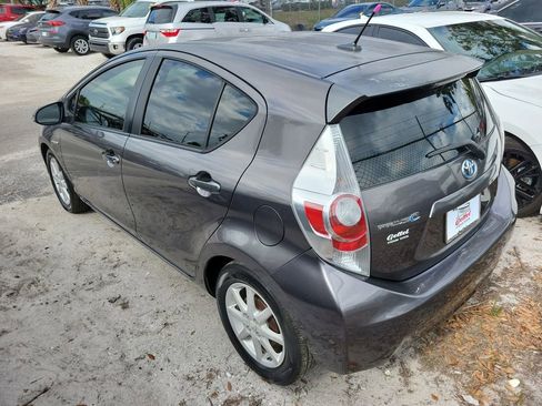 Used 2012 Toyota Prius C Three image 4
