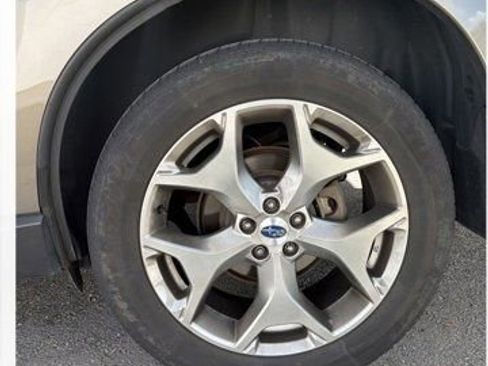 Used 2018 Subaru Forester 2.5i Touring AWD/4WD image 11