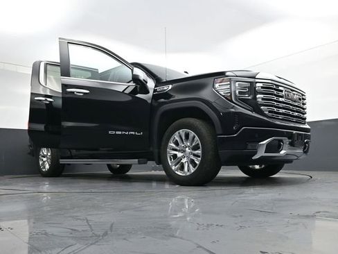 Used 2023 GMC Sierra 1500 Denali w/ Technology Package image 38