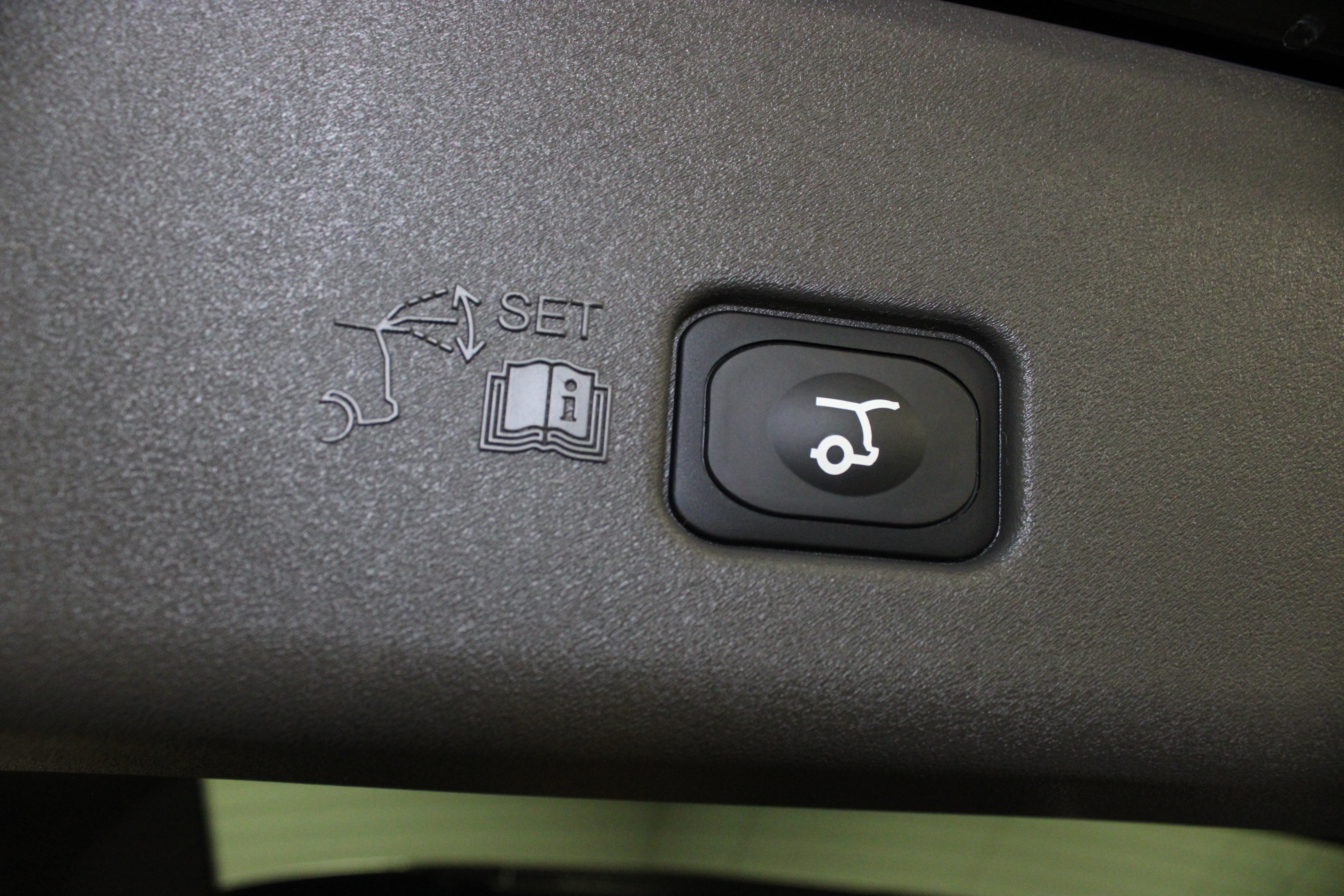 Used 2024 Lincoln Nautilus Black Label AWD/4WD image 16