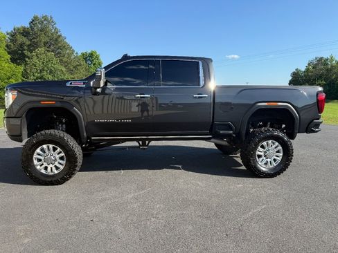 Used 2021 GMC Sierra 2500 Denali w/ Denali Ultimate Package AWD/4WD image 2
