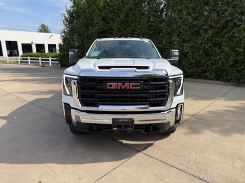 New 2026 GMC Sierra 3500 Pro w/ Convenience Package AWD/4WD image 6