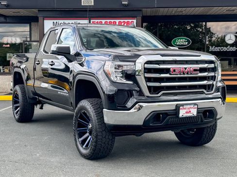 Used 2021 GMC Sierra 1500 SLE w/ Preferred Package AWD/4WD image 1