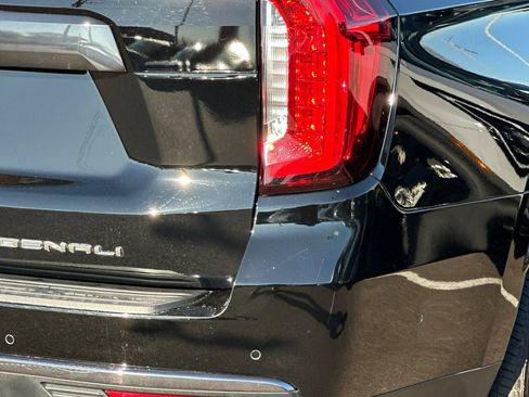 Used 2024 GMC Yukon Denali Ultimate image 27