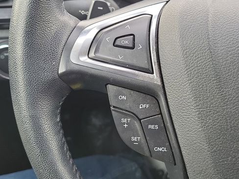 Used 2018 Ford Fusion Titanium image 13