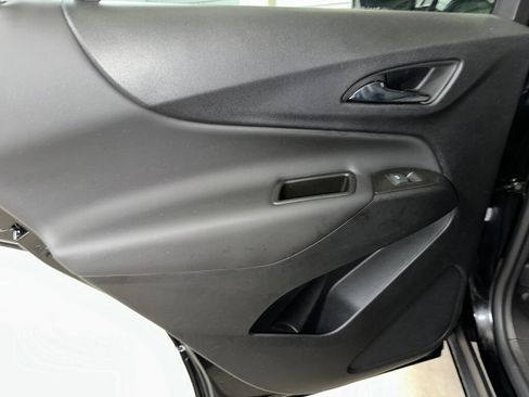 Used 2022 Chevrolet Equinox LT image 17