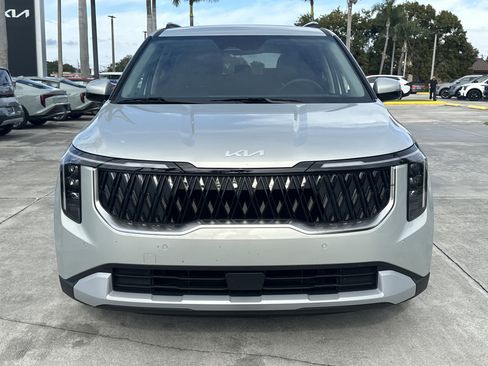 New 2026 Kia Carnival EX FWD image 3