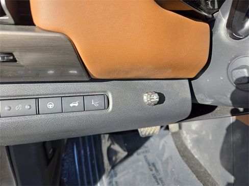 Certified 2024 Nissan Pathfinder Platinum w/ Cargo Package image 34