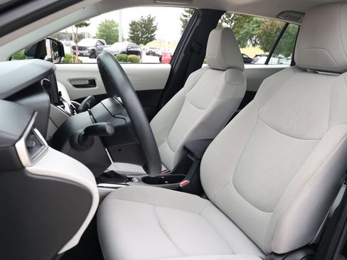Used 2024 Toyota Corolla Cross L AWD/4WD image 27