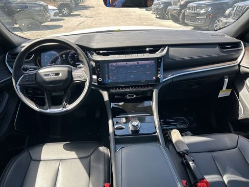 New 2026 Jeep Grand Cherokee Limited image 33