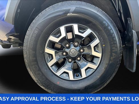 Used 2023 Toyota Tacoma TRD Off-Road w/ TRD Premium Off Road Package AWD/4WD image 38