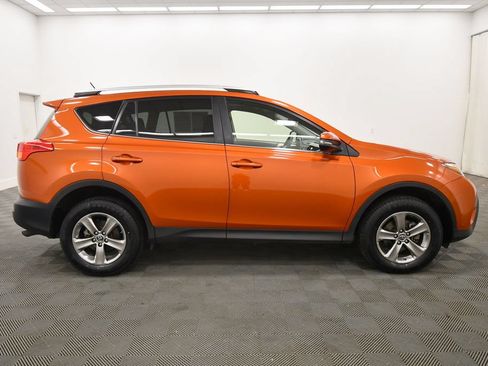 Used 2015 Toyota RAV4 XLE AWD/4WD image 9